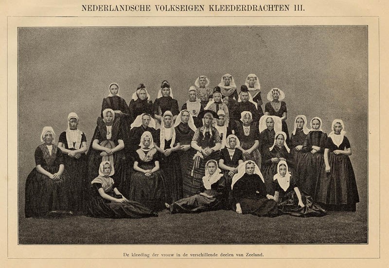 afbeelding van prent Nederlandsche volkseigen kleederdrachten III van Winkler Prins