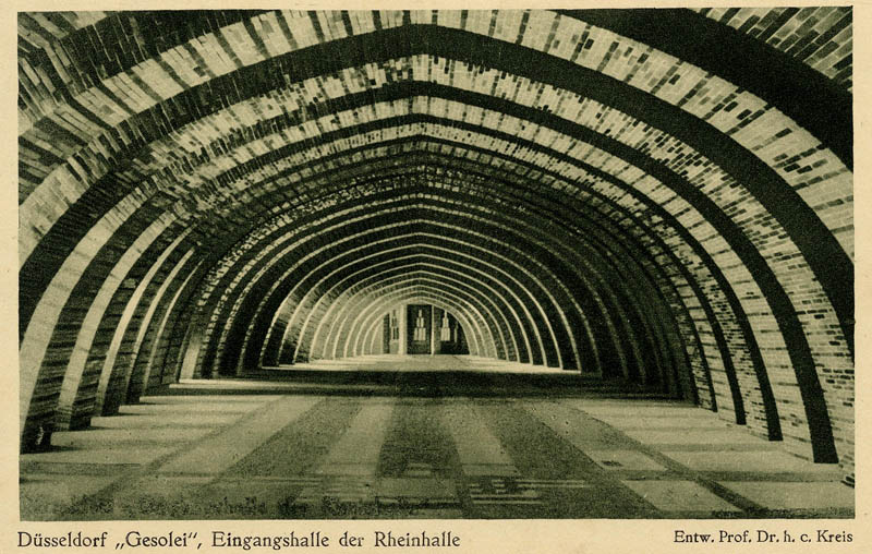 afbeelding van prent Düsseldorf "Gesolei", Eingangshalle der Rheinhalle van nn (Düsseldorf)