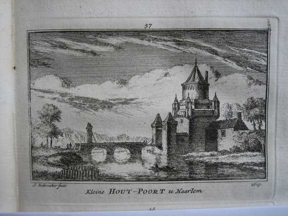 afbeelding van prent Kleine Hout poort te Haarlem van Abraham Rademaker (Haarlem)